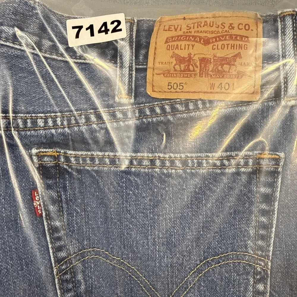 Levis 505 Denim Shorts Mens 40 Blue Jean Cutoff 5 Pocket‎ Zip Fly Casual